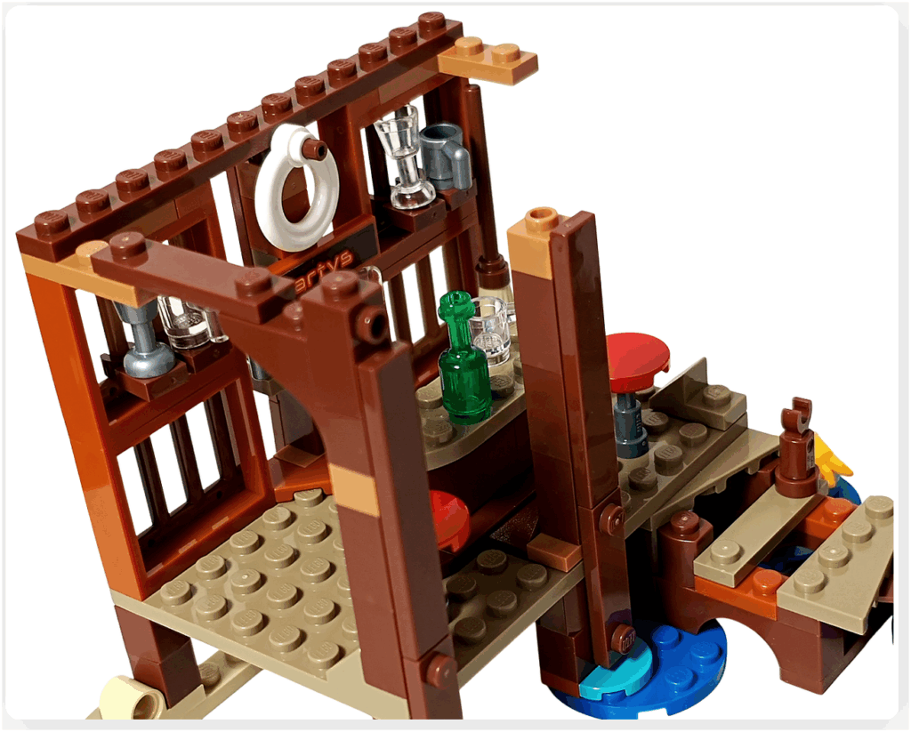 レゴ ONE PIECE 75636「フーシャ村」でカウンター横の柱と床を組み立てた様子。段差のある桟橋側へ続く構造が加わり、建物全体の立体的なつながりが見えてきた状態。