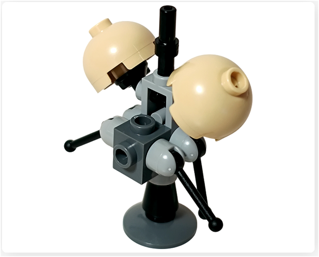 LEGO スター・ウォーズ 75418 アドベントカレンダー2025のバズ・ドロイド完成モデル背面。追加アームと丸型パーツによる全方向対応構造が確認できる。