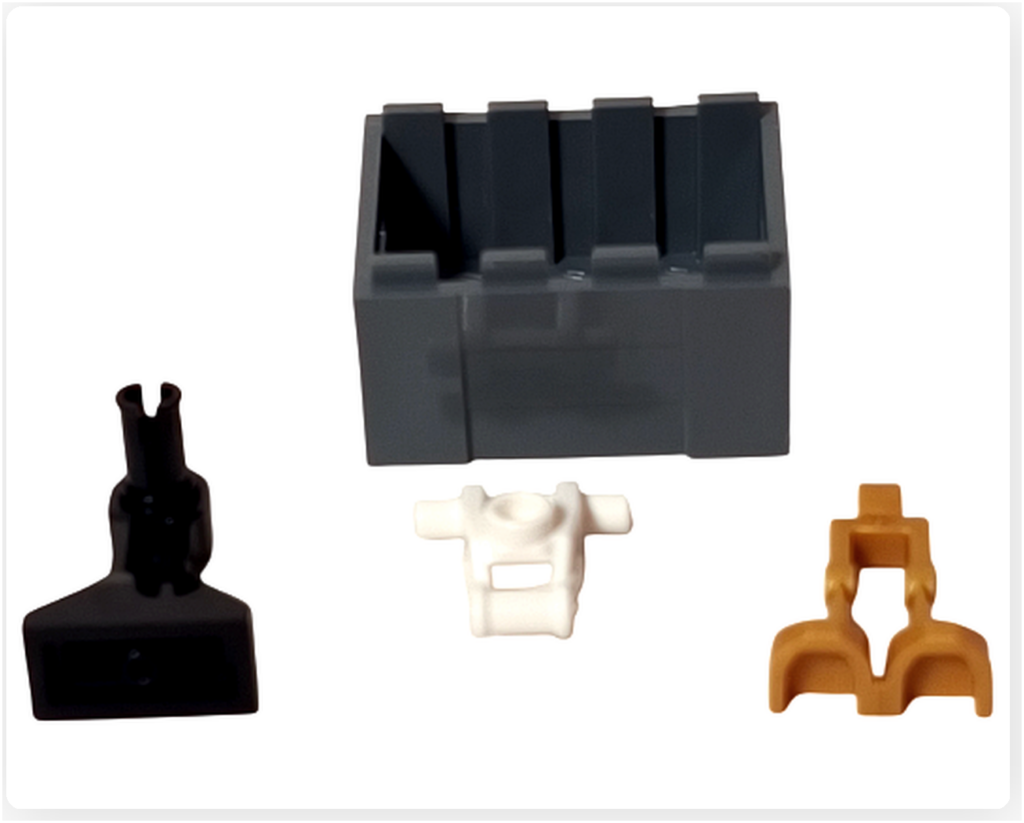 LEGO スター・ウォーズ 75418 アドベントカレンダー2025のドロイド予備パーツ箱。組み上がった箱状の構造が写っており、工房内の収納設備としての形状が確認できる。