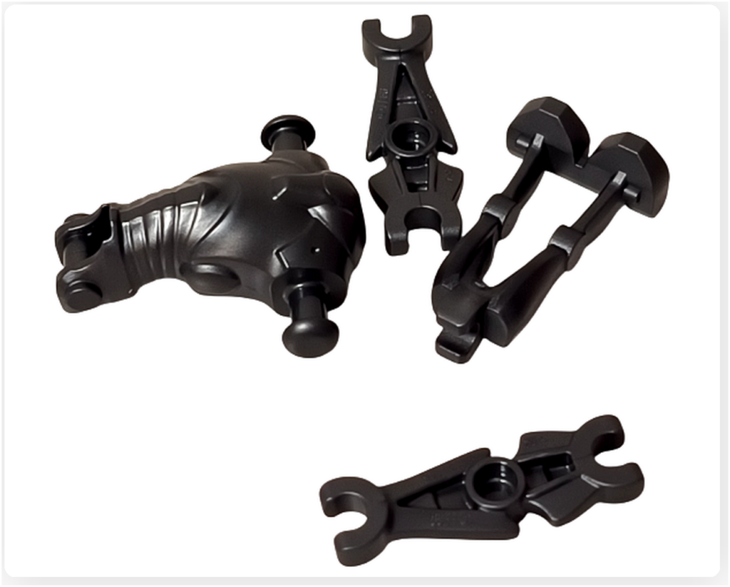 LEGO スター・ウォーズ 75418 アドベントカレンダー2025のスーパーバトル・ドロイド用パーツ。 ダークグレーの胴体パーツと、手足にあたる関節パーツが分かれた状態で写っている。