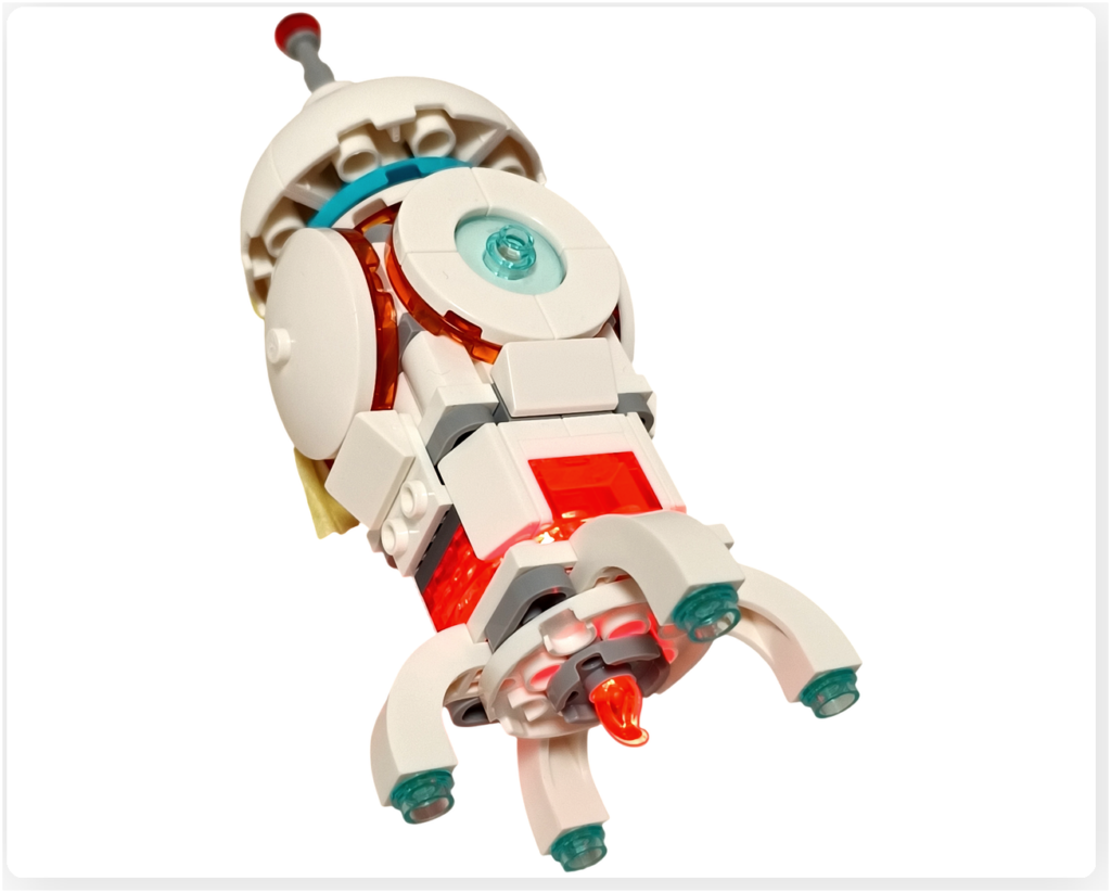 レゴ 31164 うちゅうロボット 「うちゅうロケット」を下側から撮影した写真。エンジン部分が赤く点灯し、発射直前のような演出になっている。